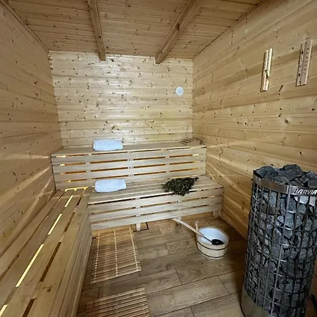 Lägenhetshotell Palac Sapetow Tuczno (Strzelce-Drezdenko)