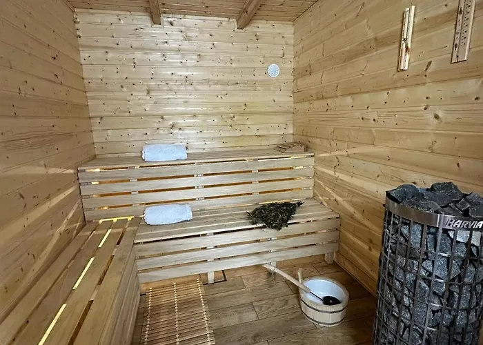 Lägenhetshotell Palac Sapetow Tuczno (Strzelce-Drezdenko)