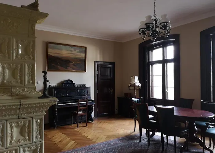 Palac Sapetow Tuczno (Strzelce-Drezdenko)